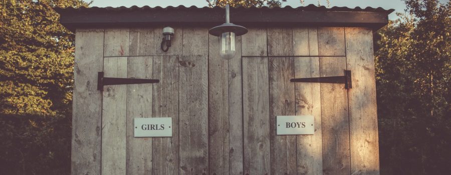 The Do’s & Don’ts of Outdoor Bathroom Breaks